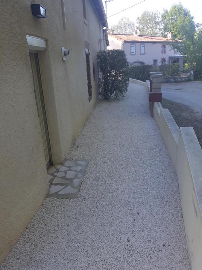 Chambre Double Au Calme Proche Puy Du Fo Apartment Le Boupere Luaran gambar