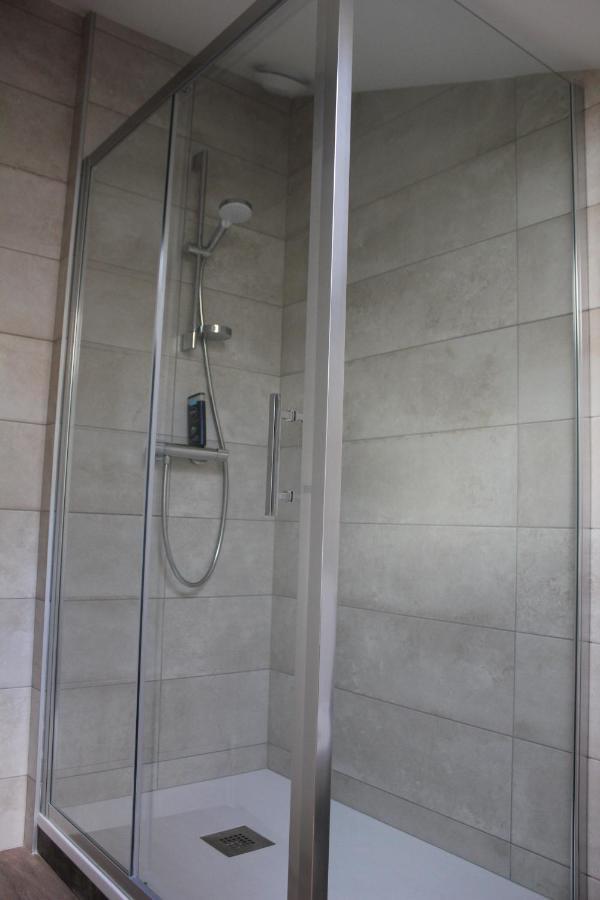 Chambre Double Au Calme Proche Puy Du Fo Apartment Le Boupere Luaran gambar